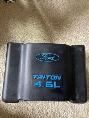 Ford Black throttle body Cover with Blue Logo and Lettering OEM 97-03 F-150